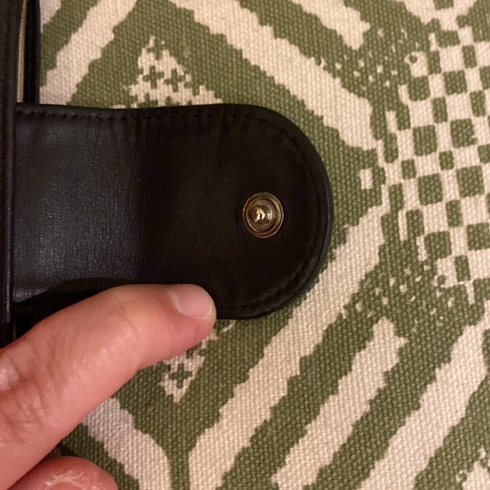 Chanel Small Wallet - Picture 4 of 13